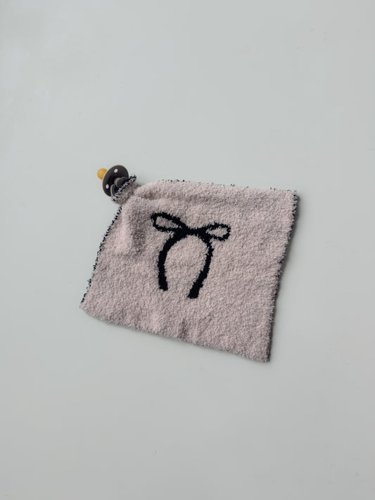 Dainty Bows | Knit Lovey