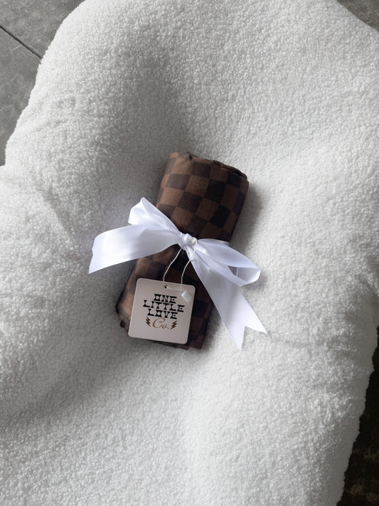 Neutral Wavy Checker | Muslin Blanket